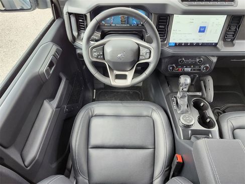 New 2025 Ford Bronco Badlands image 13