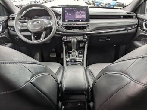 Used 2022 Jeep Compass Latitude w/ Sun and Sound Group AWD/4WD image 23