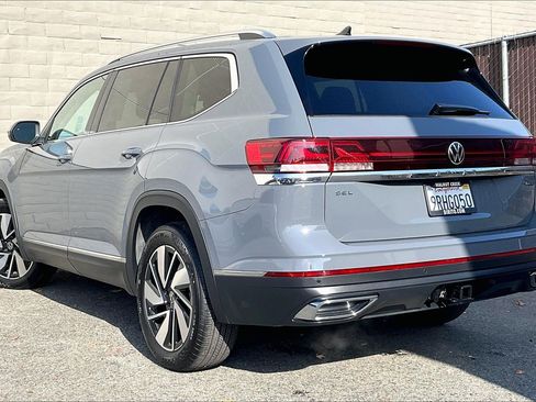 Certified 2025 Volkswagen Atlas SEL image 10