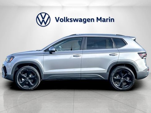 New 2026 Volkswagen Taos SEL image 2