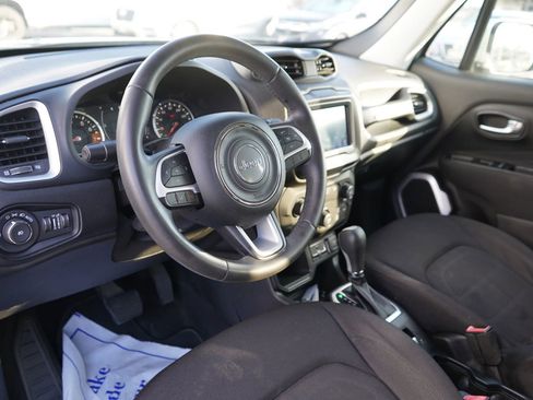 Used 2019 Jeep Renegade Latitude image 8