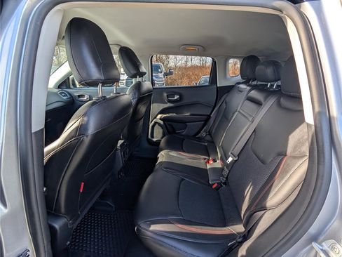 Used 2018 Jeep Compass Trailhawk image 14