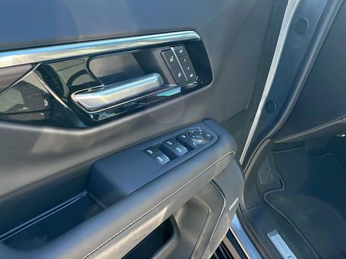 New 2026 Chevrolet Tahoe Premier AWD/4WD image 12