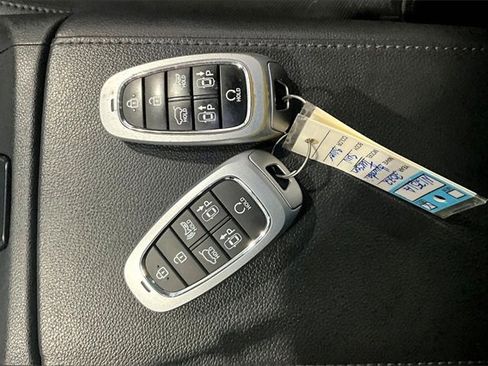 Used 2022 Hyundai Tucson Limited image 37