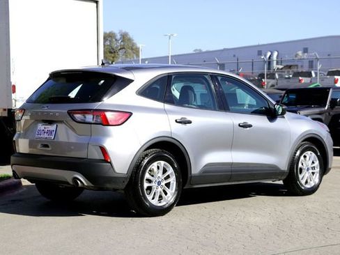 Used 2022 Ford Escape S image 5