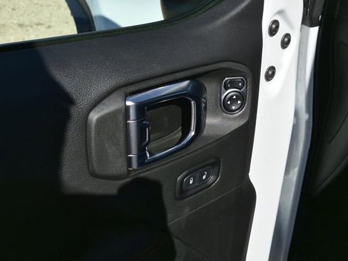 New 2026 Jeep Wrangler Unlimited Rubicon image 12