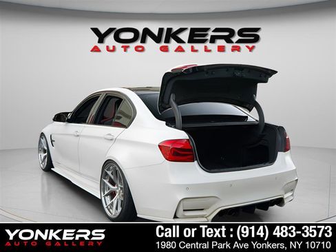 Used 2018 BMW M3 image 4