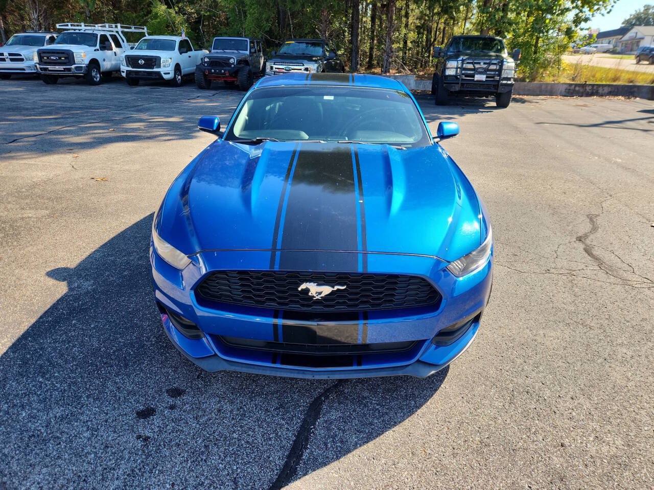 Used 2017 Ford Mustang Coupe RWD image 3