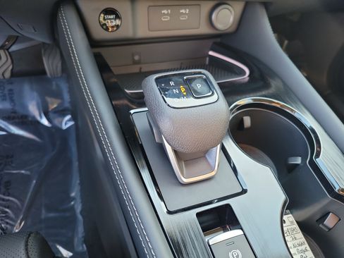 New 2026 Nissan Rogue Platinum image 32