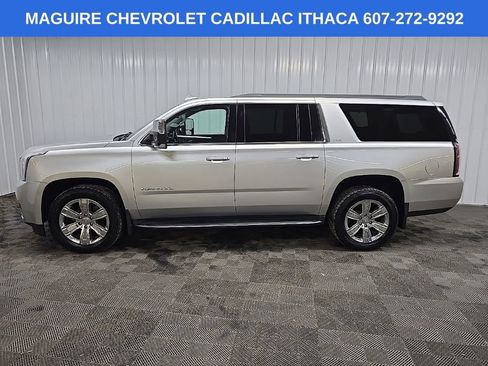 Used 2016 GMC Yukon XL SLT image 5