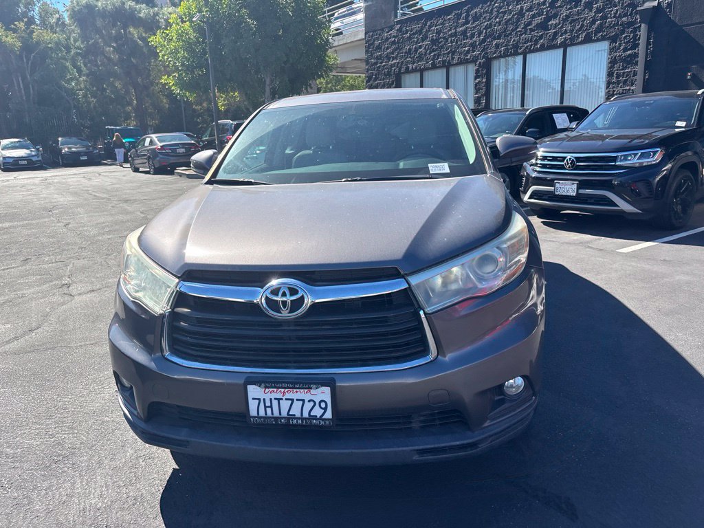 Used 2015 Toyota Highlander Plus AWD/4WD image 9