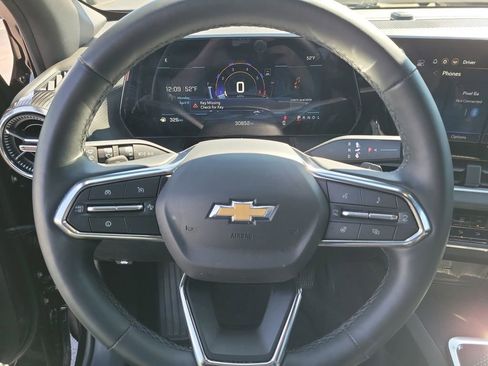 Certified 2025 Chevrolet Equinox LT FWD image 23