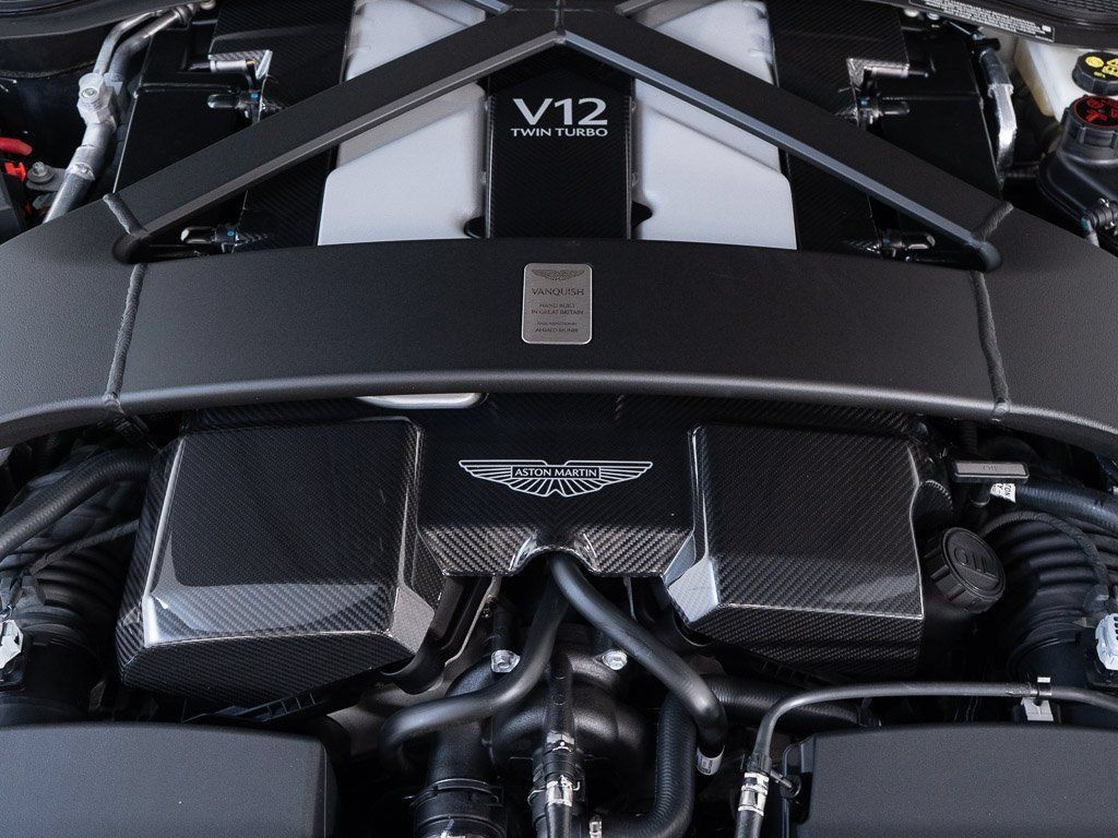 Used 2025 Aston Martin Vanquish RWD image 42