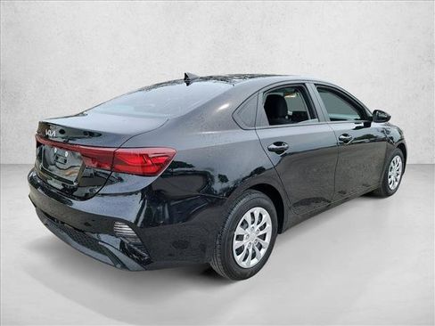 Used 2024 Kia Forte LX image 5