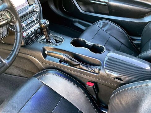 Used 2017 Ford Mustang GT Premium image 14