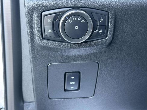 Used 2017 Ford F150 XLT w/ Equipment Group 302A Luxury AWD/4WD image 17