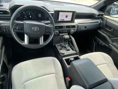 Used 2025 Toyota 4Runner SR5 RWD image 15