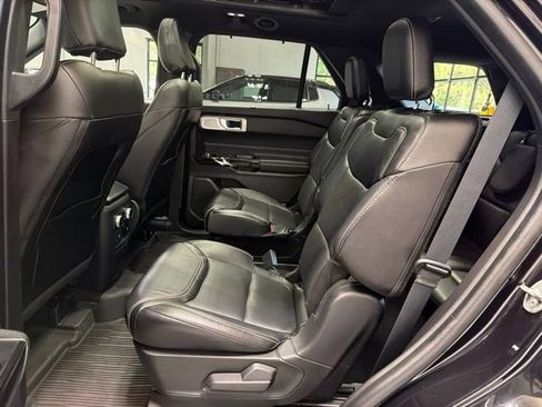 Used 2022 Ford Explorer ST w/ ST Street Pack AWD/4WD image 18