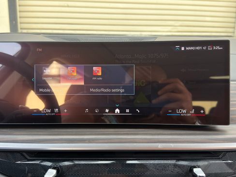Used 2024 BMW X7 xDrive40i AWD/4WD image 27
