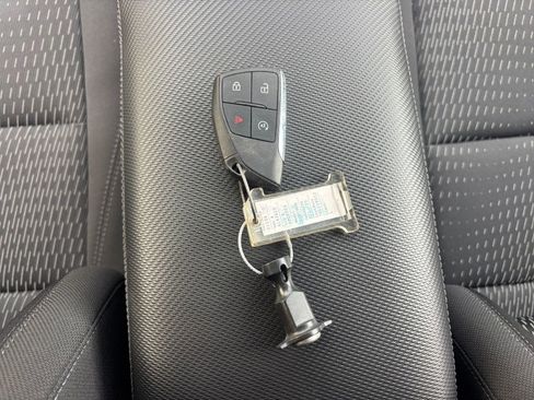 Used 2025 Chevrolet Equinox LT image 22