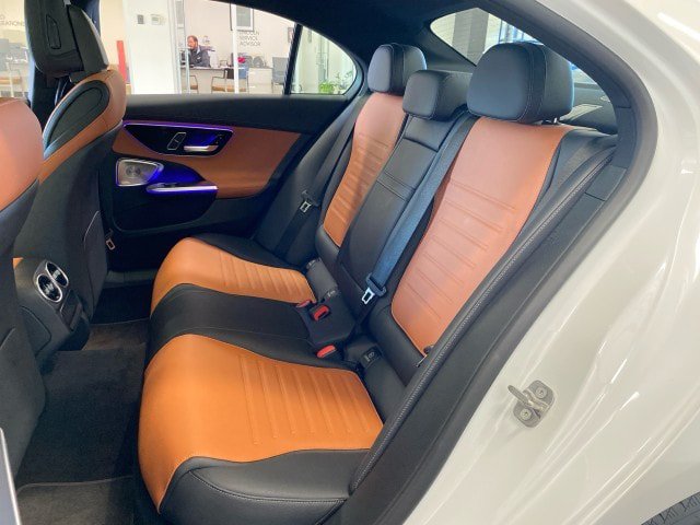 Used 2025 Mercedes-Benz C 300 4MATIC Sedan image 10
