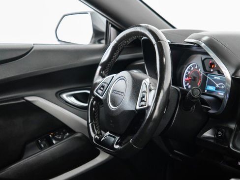 Used 2019 Chevrolet Camaro LT RWD image 11