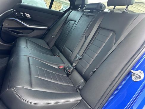 Used 2021 BMW 330i Sedan w/ M Sport Package RWD image 16