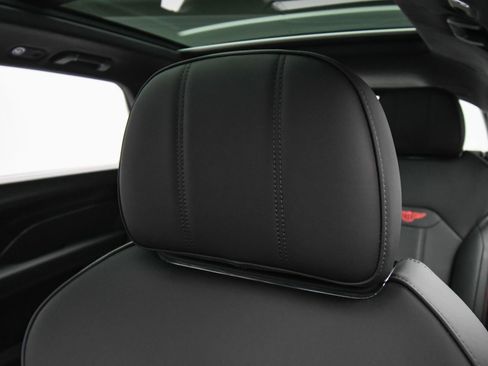 New 2024 Bentley Bentayga Extended Wheelbase image 53
