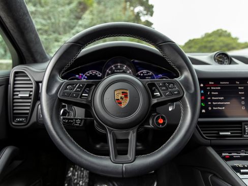 Certified 2023 Porsche Cayenne Turbo GT AWD/4WD image 32