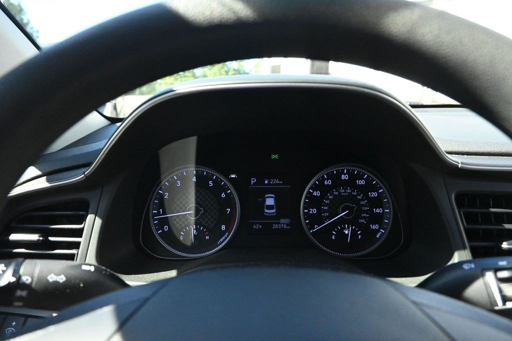Used 2020 Hyundai Elantra SE FWD image 27