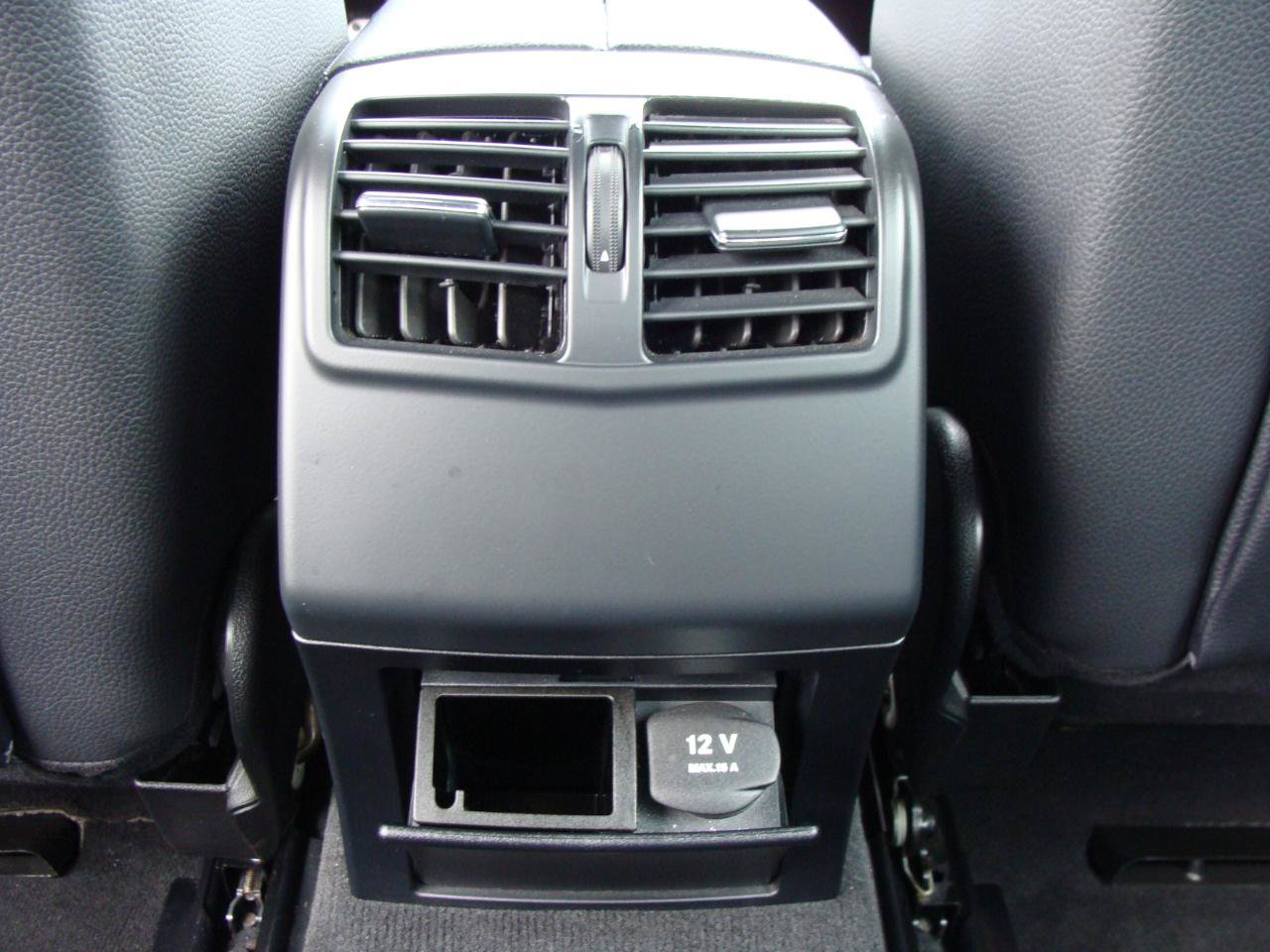 Used 2016 Mercedes-Benz E 350 4MATIC Sedan image 31