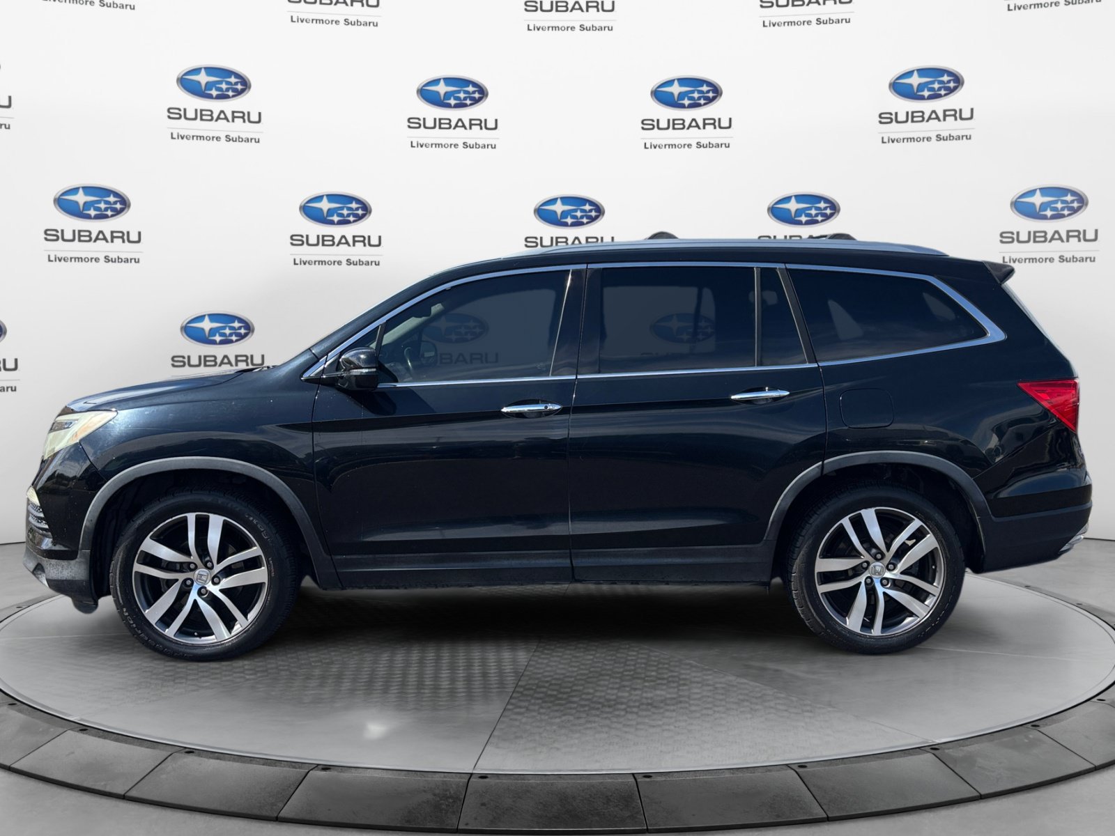 Used 2016 Honda Pilot Elite image 3