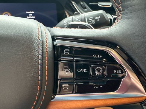 Used 2024 Jeep Grand Cherokee Summit image 19