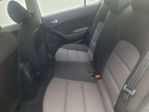 Used 2017 Kia Forte S FWD image 18