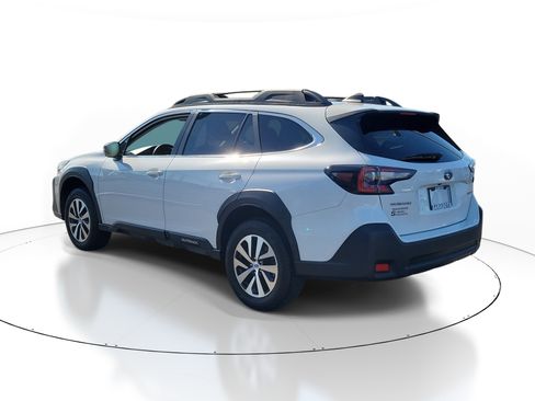 Certified 2023 Subaru Outback Premium image 4