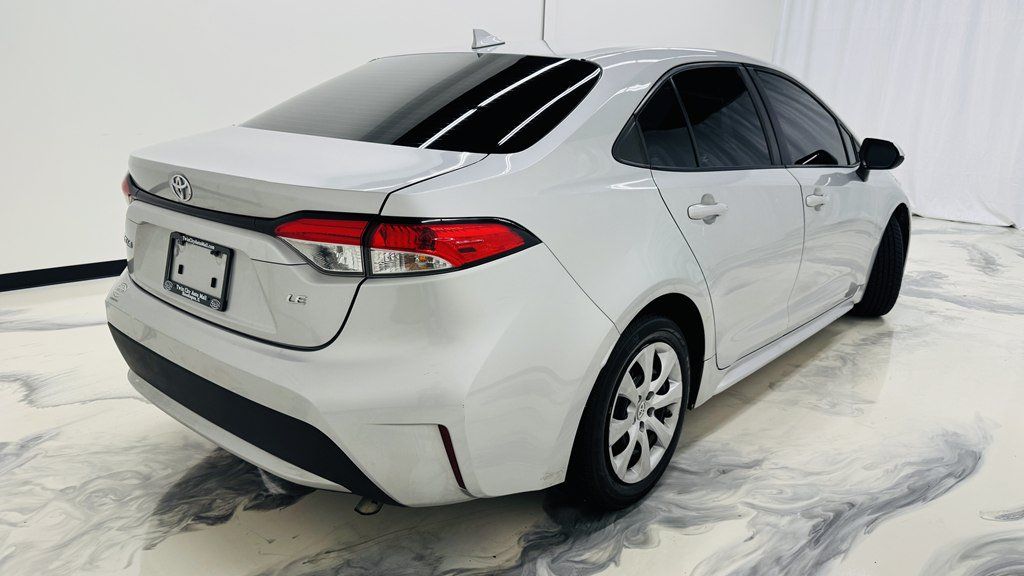 Used 2021 Toyota Corolla LE FWD image 8