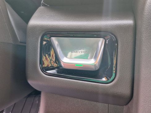 Used 2025 GMC Yukon XL Elevation RWD image 32
