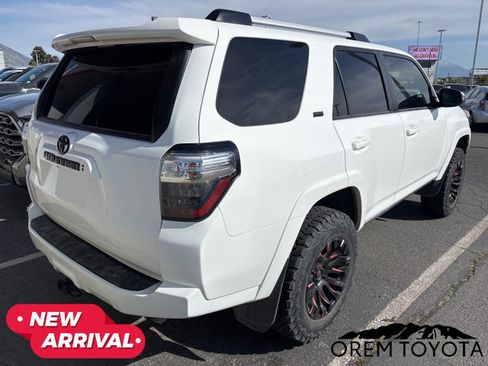 Used 2023 Toyota 4Runner SR5 Premium w/ SR5 Premium Package AWD/4WD image 14