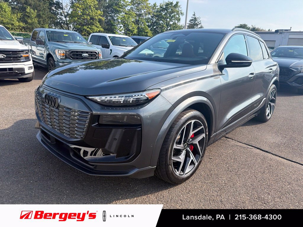 Used 2025 Audi SQ6 e-tron Premium Plus w/ Premium Plus AWD/4WD image 1