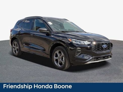 Used 2024 Ford Escape ST-Line w/ Tech Pack #1 AWD/4WD image 4