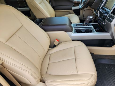 Used 2019 Ford F150 Lariat AWD/4WD image 11
