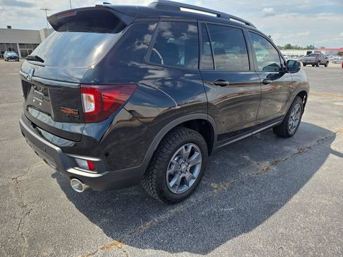 Used 2025 Honda Passport TrailSport image 8