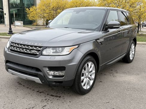 Used 2014 Land Rover Range Rover Sport HSE AWD/4WD image 2