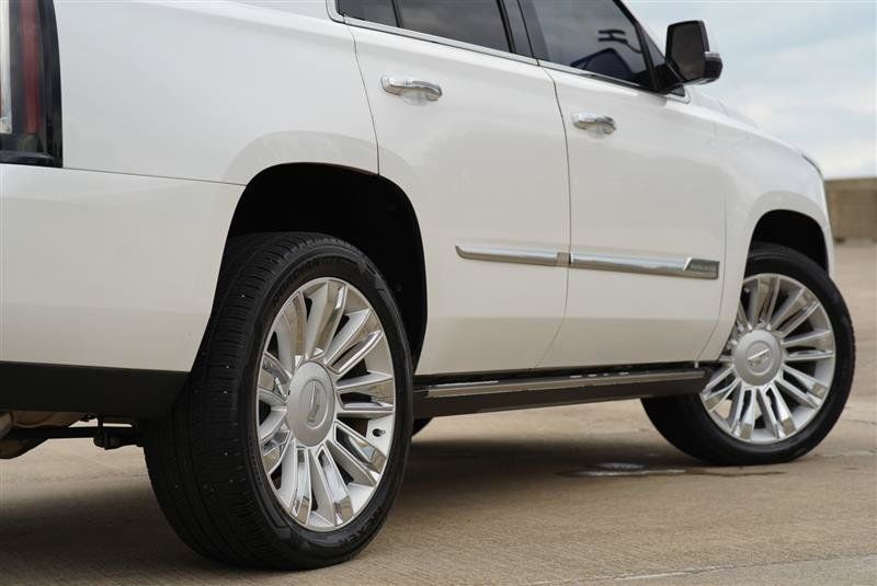 Used 2016 Cadillac Escalade Platinum AWD/4WD image 21