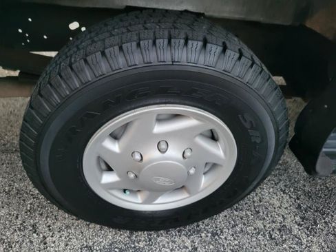 Used 2008 Ford E-350 and Econoline 350 Extended Super Duty RWD image 18