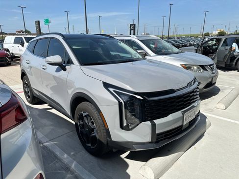 Used 2026 Kia Sportage EX w/ EX Panorama Roof Package AWD/4WD image 5