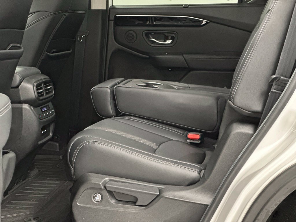 Used 2025 Honda Pilot Touring image 20