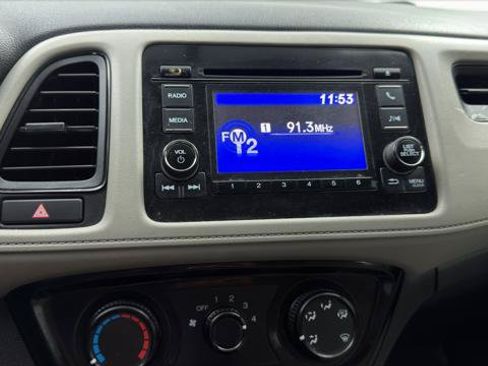 Used 2019 Honda HR-V LX image 29