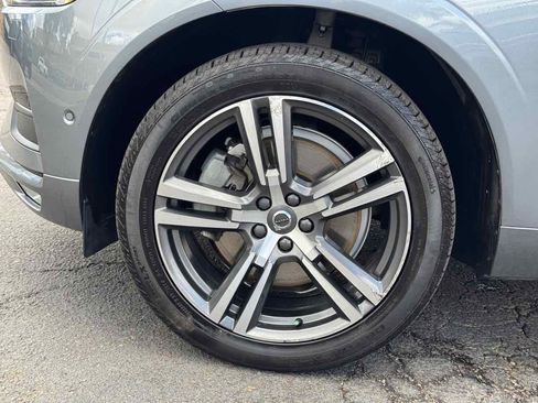 Used 2018 Volvo XC60 T6 Momentum w/ Convenience Package AWD/4WD image 6