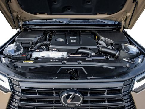 Used 2025 Lexus GX 550 image 54